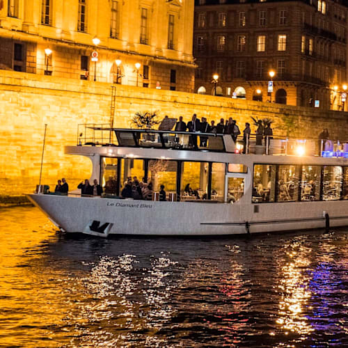 Le Diamant Bleu, Paris