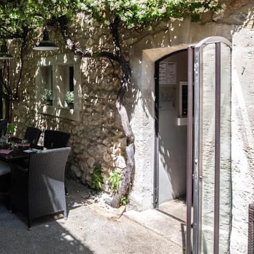 Karine, Eygalières