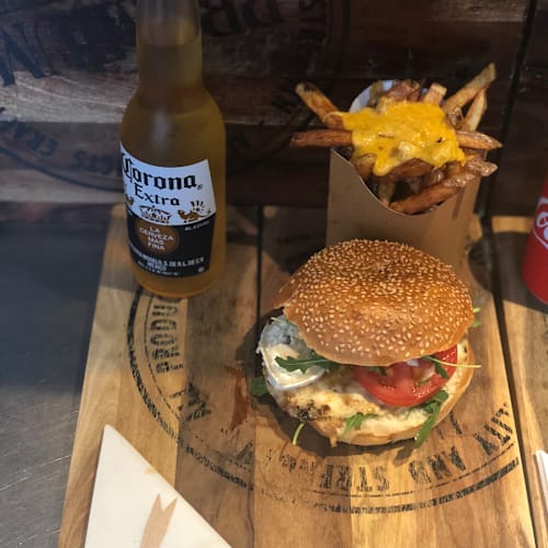 Signature's Burgers Montmorency, Montmorency