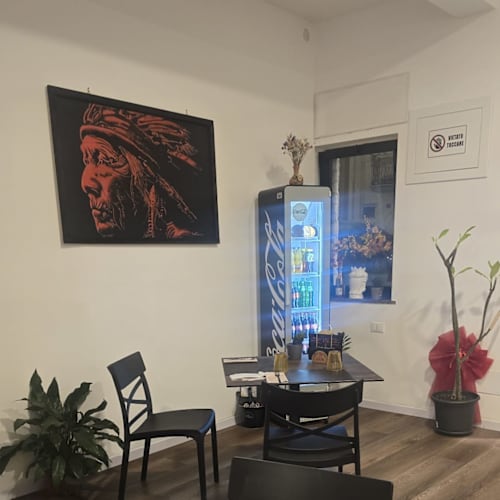 Mary's Wanted Saloon, Palermo