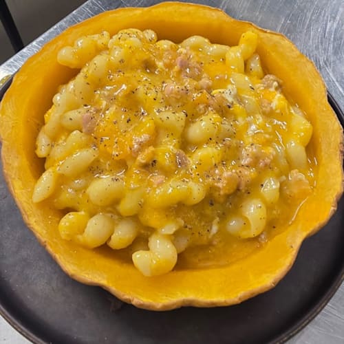 Mary's Wanted Saloon, Palermo