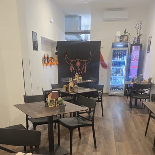 Mary's Wanted Saloon, Palermo