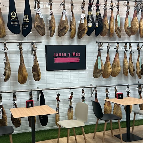 Jamon Y Mas, Milano