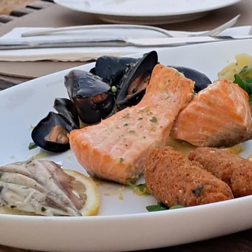 Mara Restaurant Vinarte, Crotone