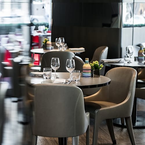 Emporio Armani Caffè, Paris
