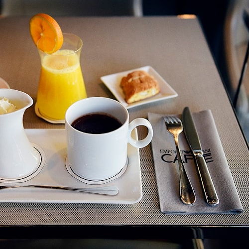 Emporio Armani Caffè, Paris