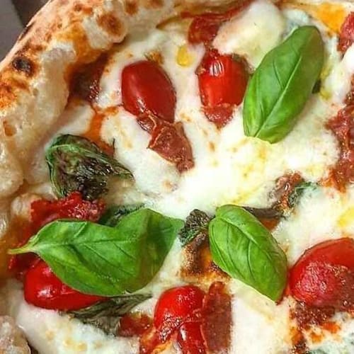 Desy Pizza, Pascarola