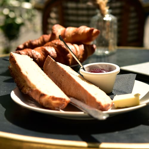 La Parisienne du Faubourg, Paris