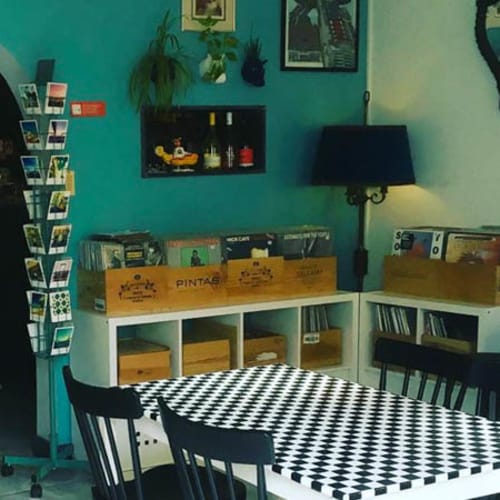 Do Vigario Pub e Records, Lisbon
