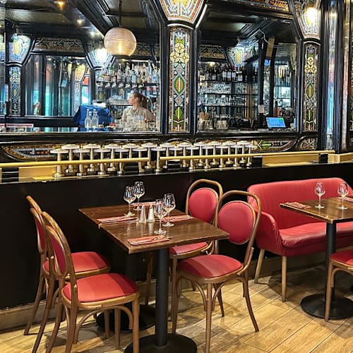 L'As de Trefle, Paris