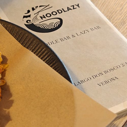 Noodlazy, Verona