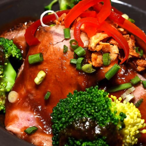 Taeng Thai, Paris