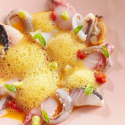 Nomicos, Paris
