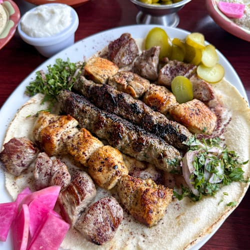 El Fares, Paris