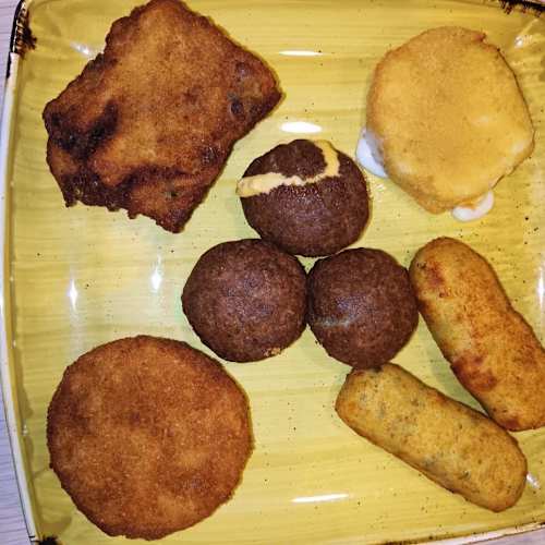 Monkey House, Avellino