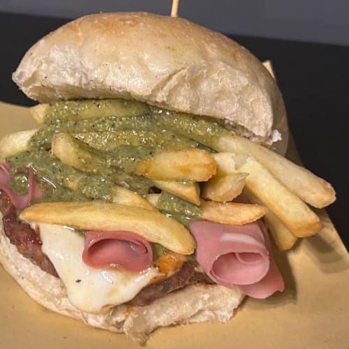 Hamburgeria82, Sant'Arpino