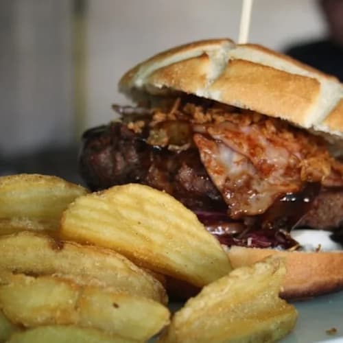 El Americano, Tomares