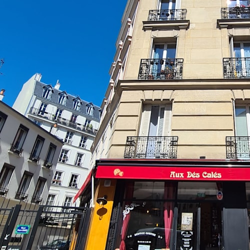 Aux Dés Calés 18 - Moreau, Paris
