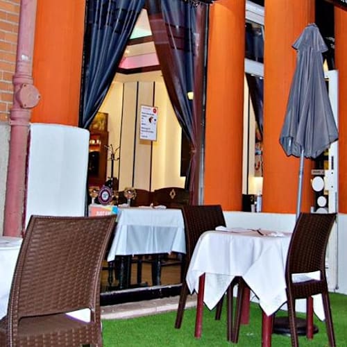 Le Basmati, Suresnes
