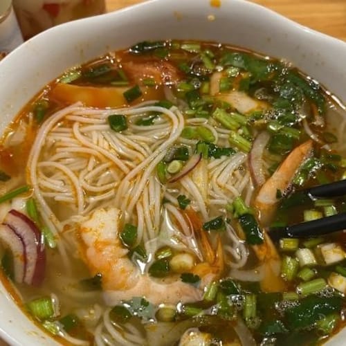 Phơ Vietnamita, Madrid