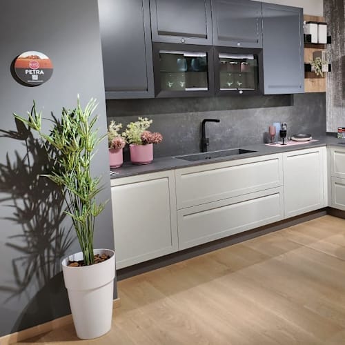 Samart, Lamezia Terme