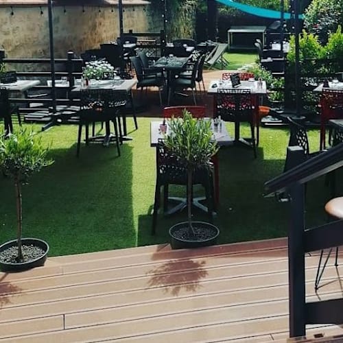 Berytus bar restaurant, Pontoise
