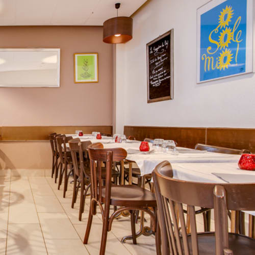 Mona, Neuilly-sur-Seine
