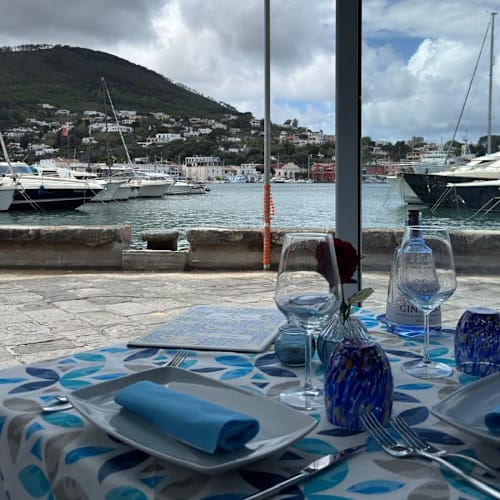 Baia Del Clipper, Ischia