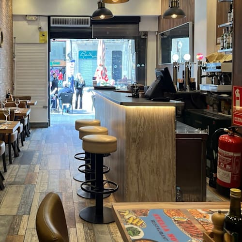 Stella Nova, Barcelona