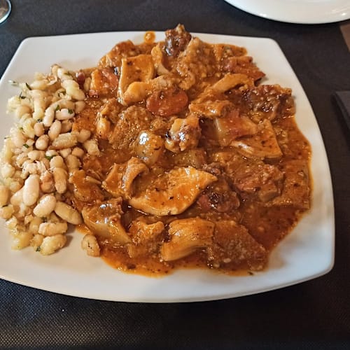 Les tines de renau, Renau
