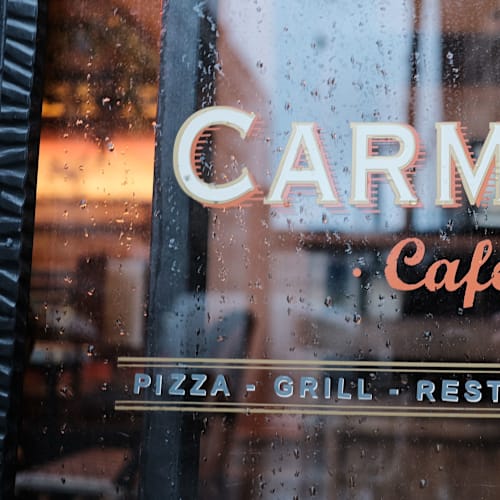 Carmine Café, Paris
