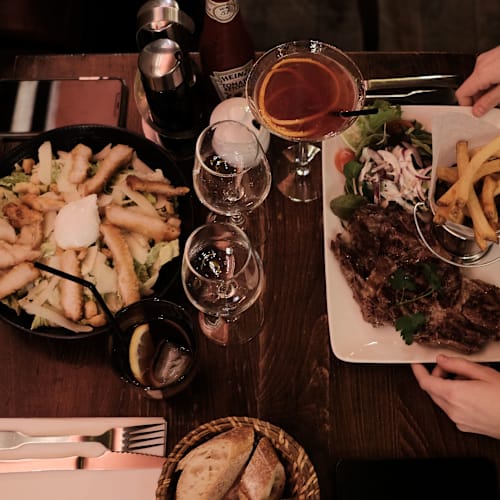 Carmine Café, Paris