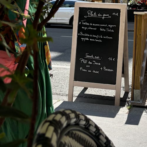 Margaretti, Paris