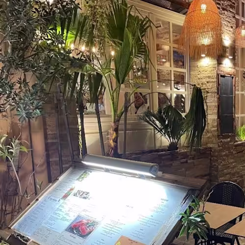 Le Perroquet, Cassis