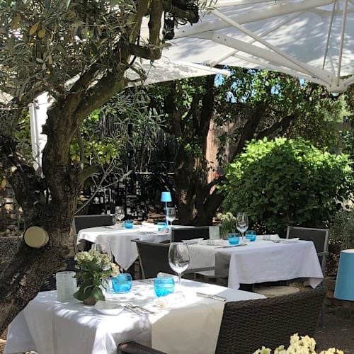 La Table d'Yvan - Mas des Carassins, Saint-Rémy-de-Provence