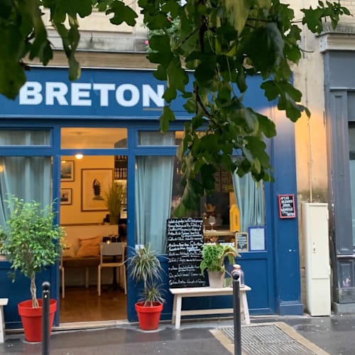 Breton, Paris