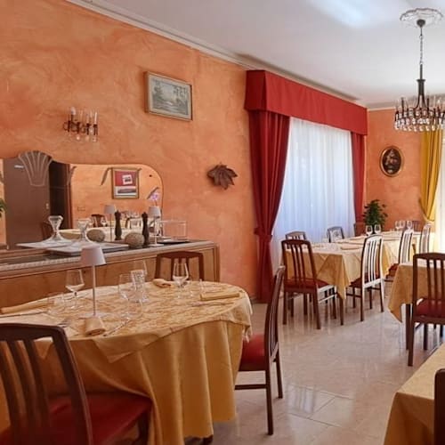 Ristorante Albergo Paradiso, Maccagno con Pino e Veddasca