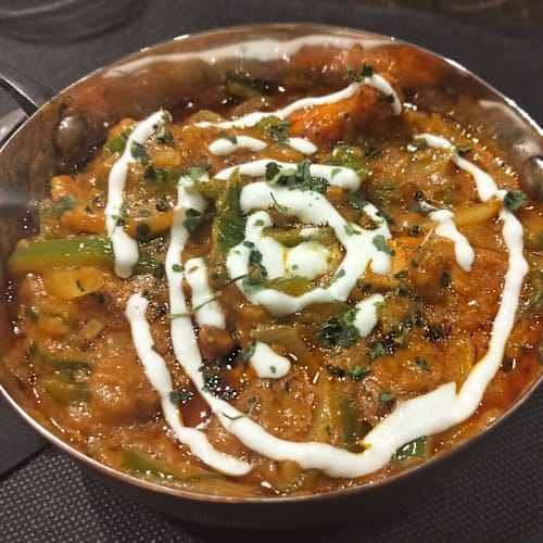 Taj Mahal, Vic