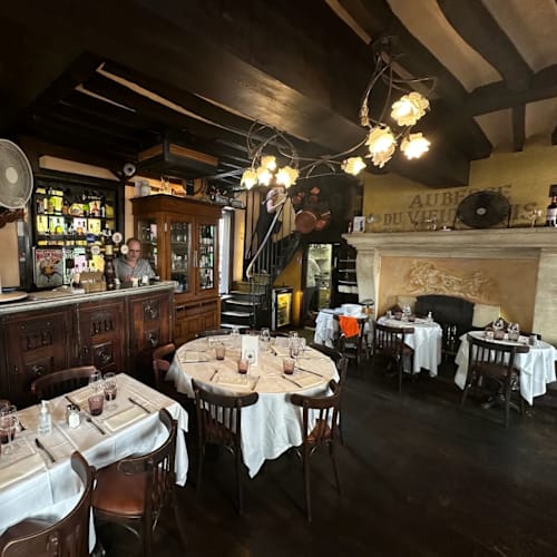 Le Basilic, Paris
