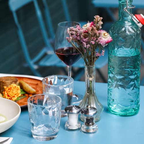 Onze à Table, Paris
