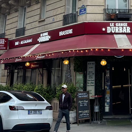 Le Gange Durbar, Paris