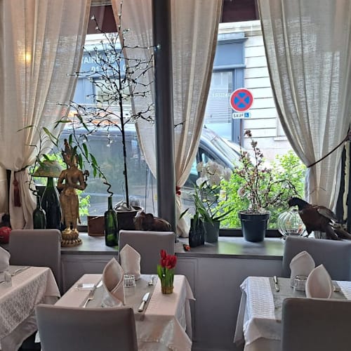 Le Gange Durbar, Paris