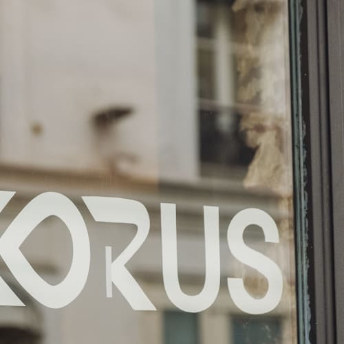 Korus, Paris