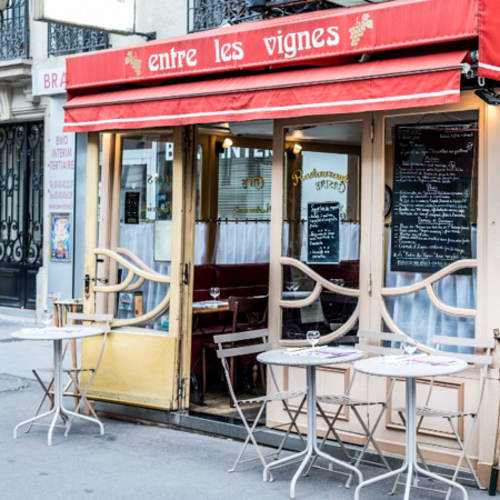 Entre les Vignes, Paris