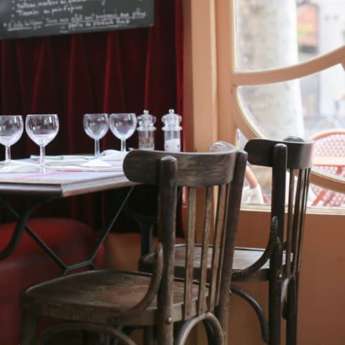 Entre les Vignes, Paris