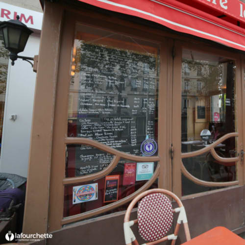 Entre les Vignes, Paris