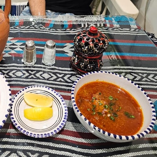 L'assiette de Tunis, Toulon