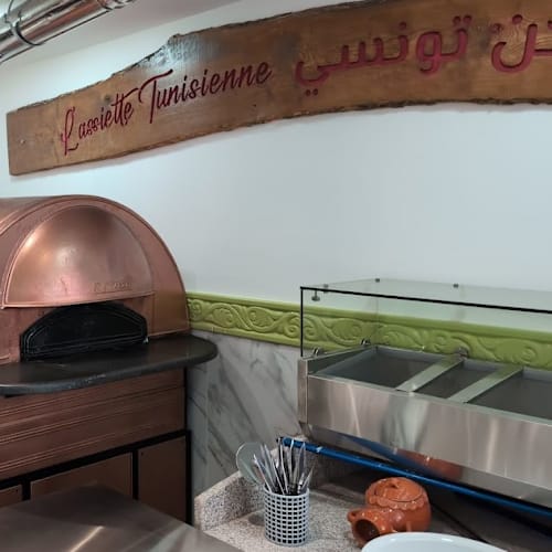 L'assiette de Tunis, Toulon