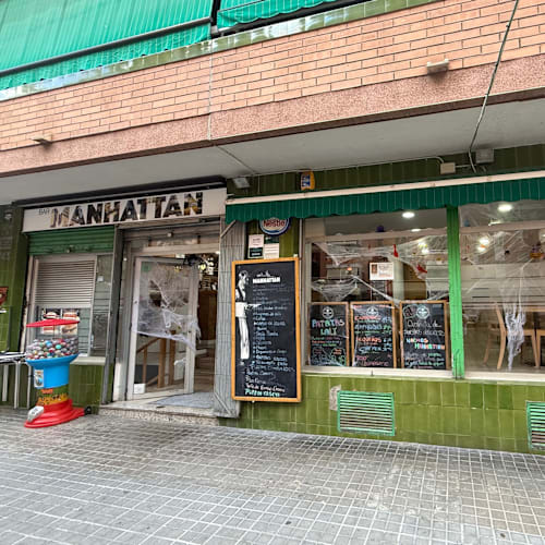 Bar Manhattan, Badalona