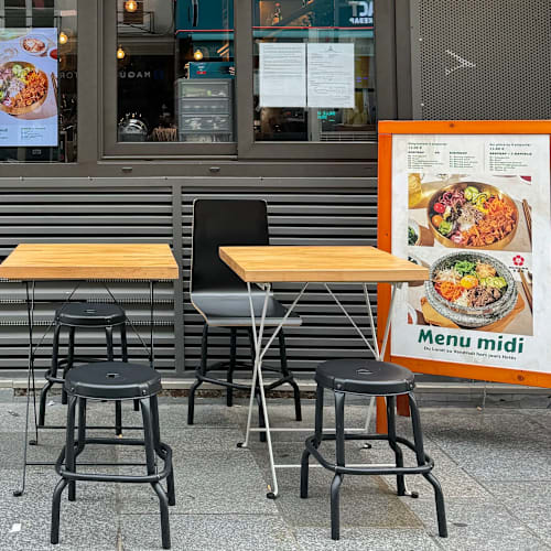Mugung, Paris